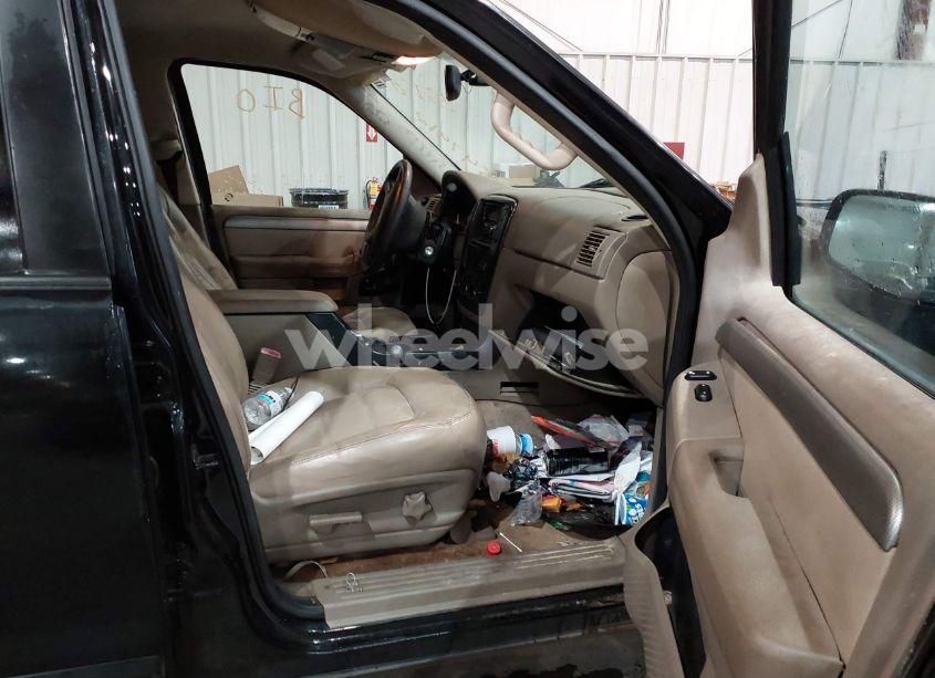 Photo 5 of 2004 Ford Explorer NBX/XLT (VIN 1FMZU73KX4ZB02954)