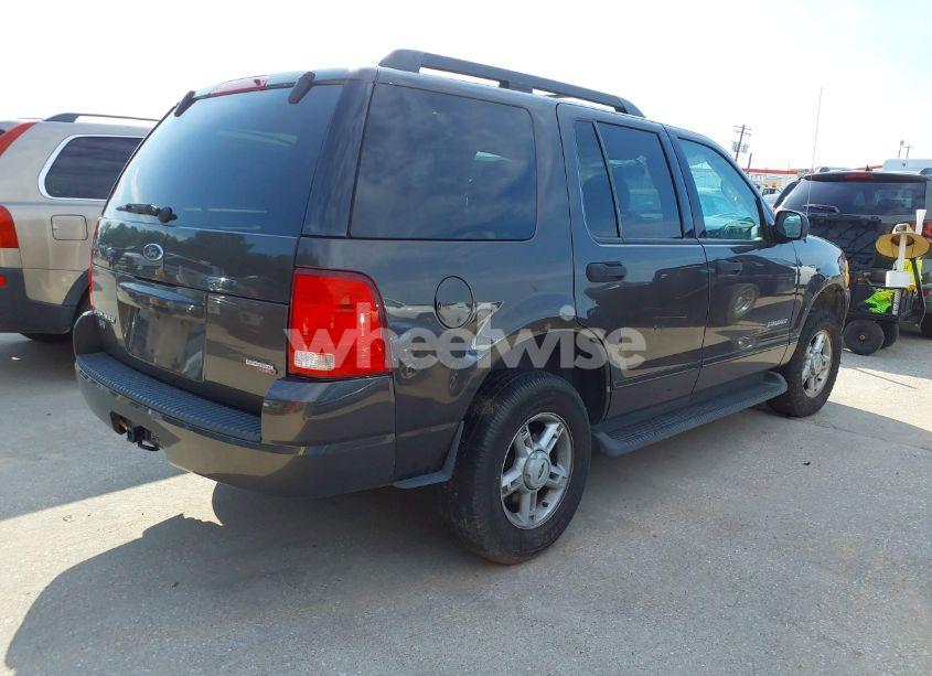 Photo 4 of 2005 Ford Explorer XLT/XLT SPORT (VIN 1FMZU73KX5UB60979)