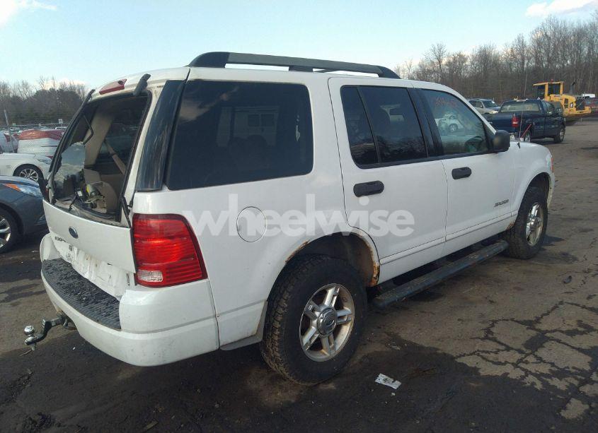 Photo 4 of 2005 Ford Explorer XLT SPORT/XLT (VIN 1FMZU73KX5ZA14441)