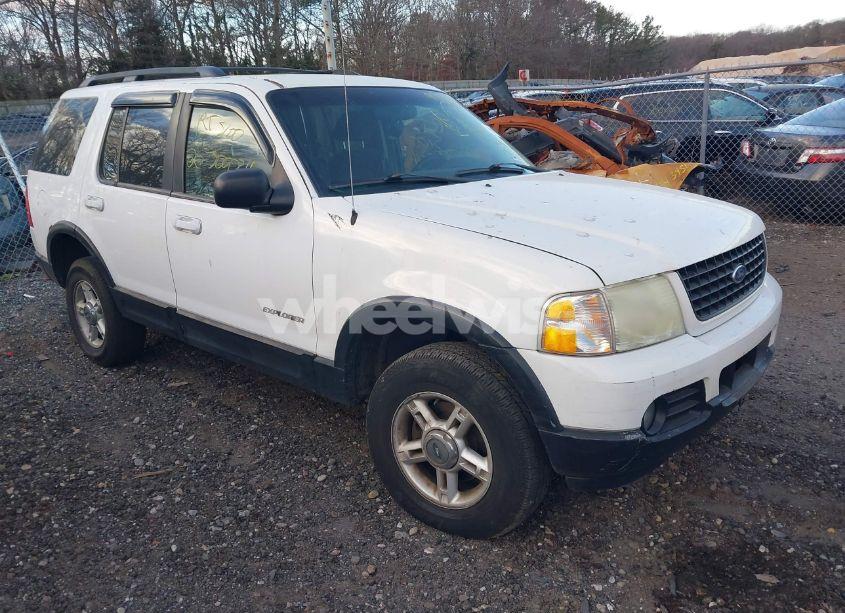 2002 Ford Explorer XLT (VIN 1FMZU73W42UD56821) main photo