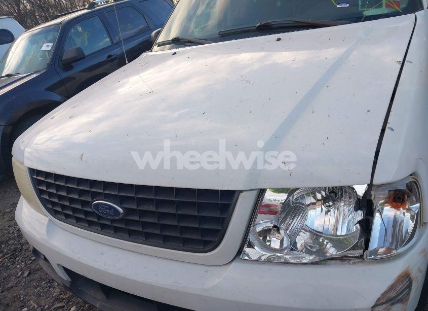 Photo 10 of 2002 Ford Explorer XLT (VIN 1FMZU73W42UD56821)