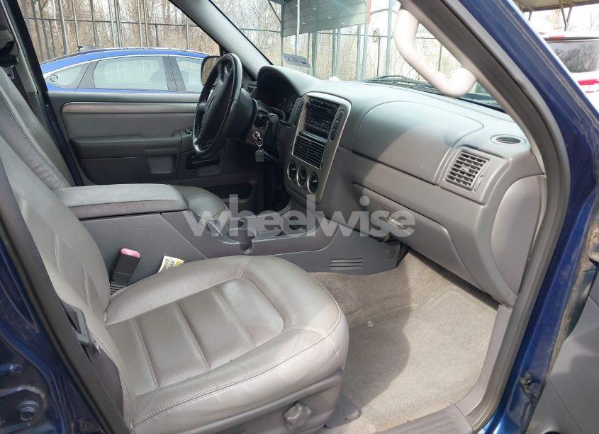 Photo 5 of 2004 Ford Explorer NBX/XLT (VIN 1FMZU73W44UA79929)