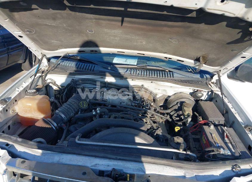 Photo 10 of 2004 Ford Explorer NBX/XLT (VIN 1FMZU73W44ZA61840)