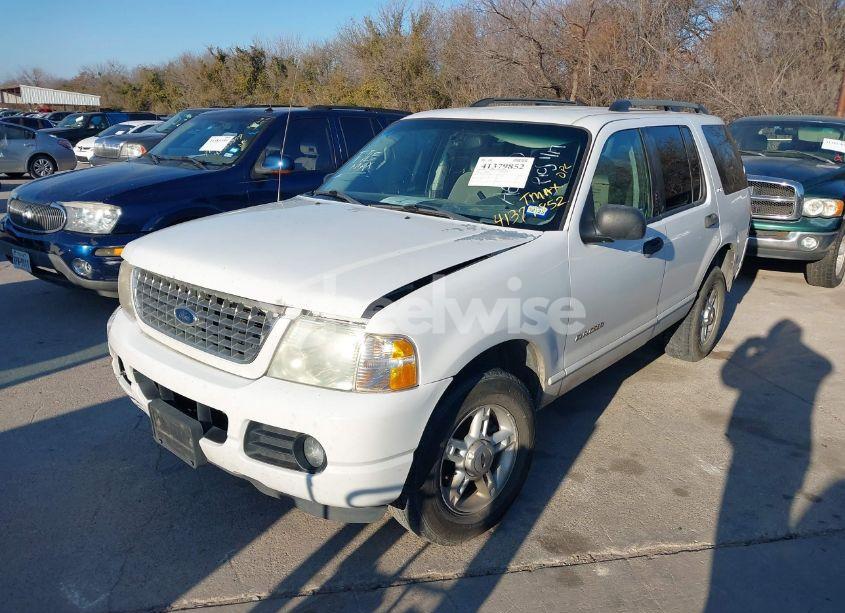 Photo 2 of 2004 Ford Explorer NBX/XLT (VIN 1FMZU73W44ZA61840)