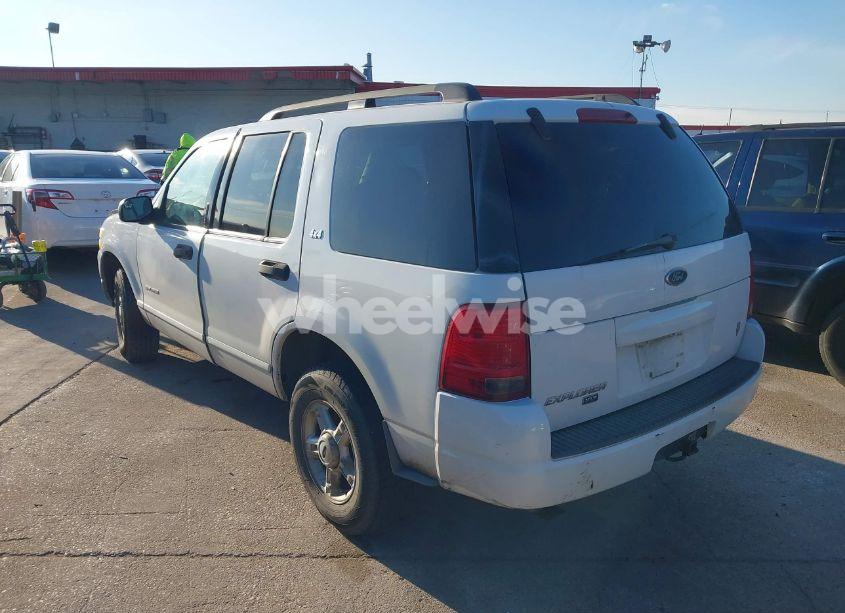 Photo 3 of 2004 Ford Explorer NBX/XLT (VIN 1FMZU73W44ZA61840)