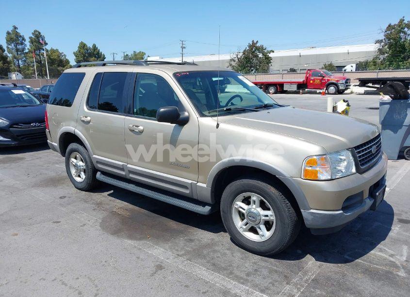 2002 Ford Explorer XLT (VIN 1FMZU73W82ZB78429) main photo