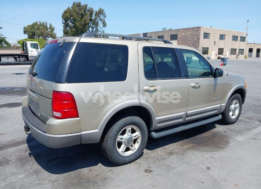 Photo 4 of 2002 Ford Explorer XLT (VIN 1FMZU73W82ZB78429)