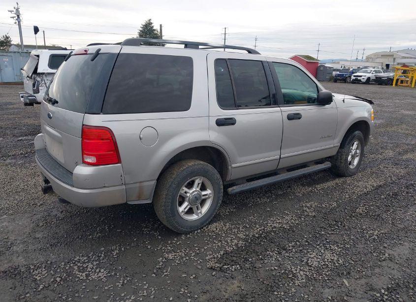 Photo 4 of 2004 Ford Explorer NBX/XLT (VIN 1FMZU73WX4UA72922)