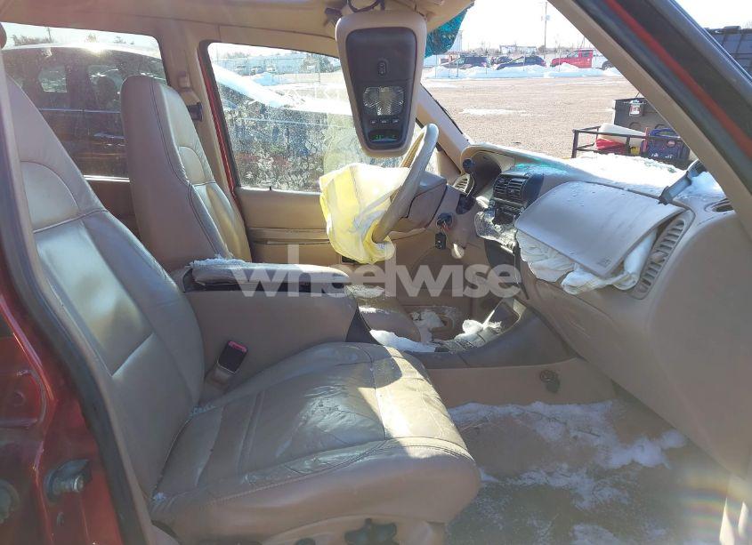 Photo 5 of 2000 Ford Explorer EDDIE BAUER (VIN 1FMZU74E2YZA71908)