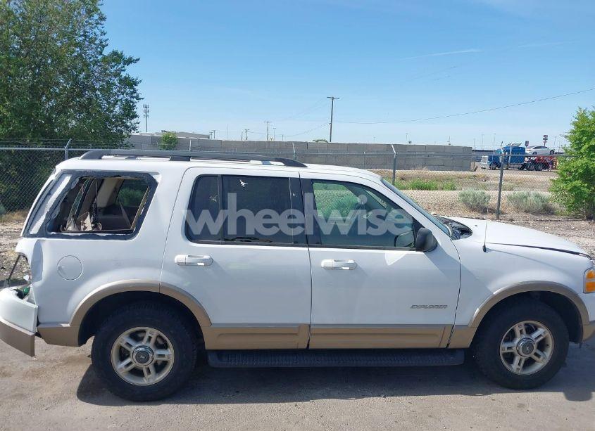 Photo 13 of 2002 Ford Explorer EDDIE BAUER (VIN 1FMZU74E32ZB77338)