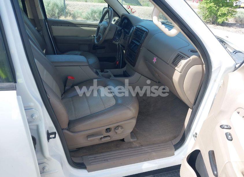 Photo 5 of 2002 Ford Explorer EDDIE BAUER (VIN 1FMZU74E32ZB77338)