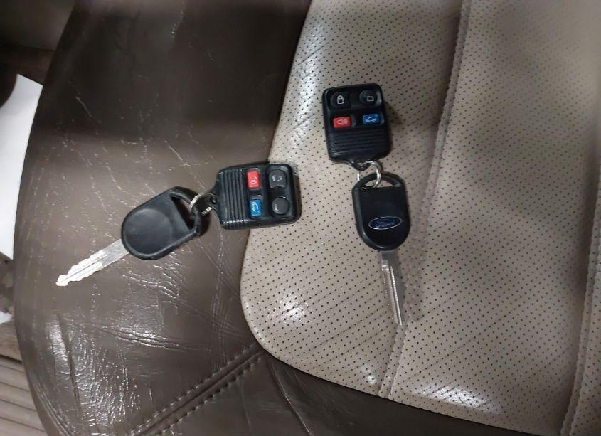 Photo 11 of 2002 Ford Explorer EDDIE BAUER (VIN 1FMZU74E52ZA85874)