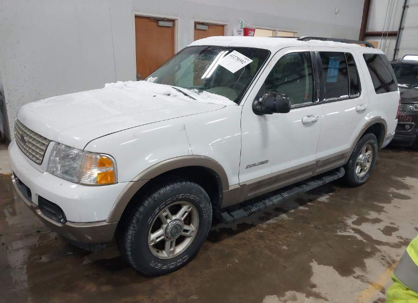Photo 2 of 2002 Ford Explorer EDDIE BAUER (VIN 1FMZU74E52ZA85874)