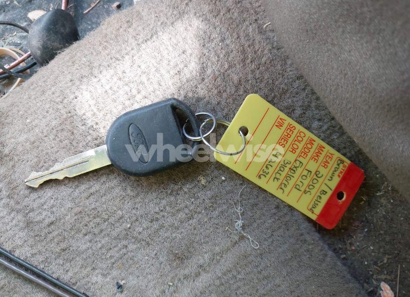 Photo 11 of 2005 Ford Explorer EDDIE BAUER (VIN 1FMZU74K15UA92716)