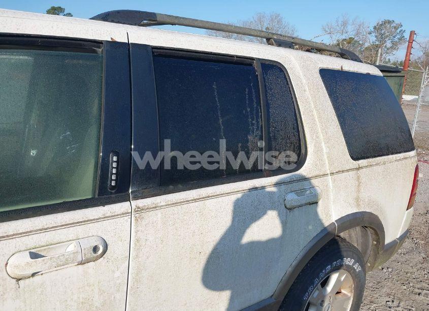 Photo 6 of 2004 Ford Explorer EDDIE BAUER (VIN 1FMZU74K34ZB25846)