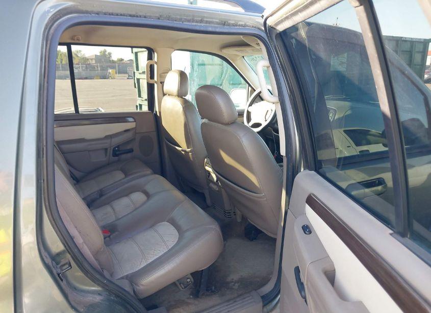 Photo 8 of 2004 Ford Explorer EDDIE BAUER (VIN 1FMZU74K44UA95849)