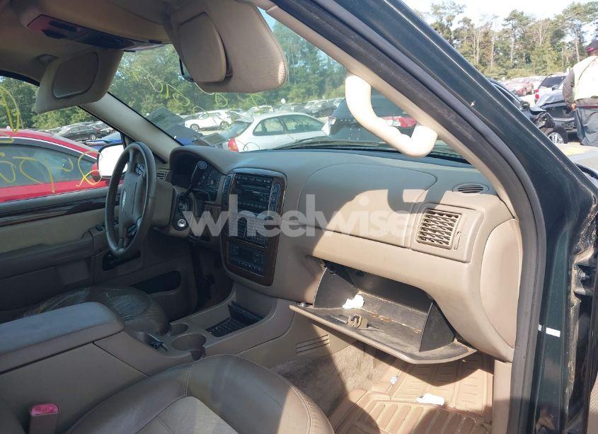 Photo 5 of 2004 Ford Explorer EDDIE BAUER (VIN 1FMZU74K64UA58964)