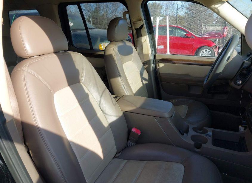 Photo 15 of 2005 Ford Explorer EDDIE BAUER (VIN 1FMZU74K85UB05347)