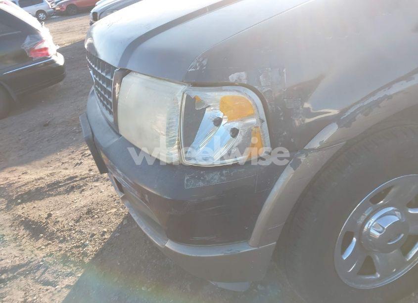 Photo 5 of 2002 Ford Explorer EDDIE BAUER (VIN 1FMZU74W32UA41460)