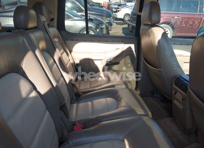 Photo 8 of 2004 Ford Explorer EDDIE BAUER (VIN 1FMZU74W54UA54147)