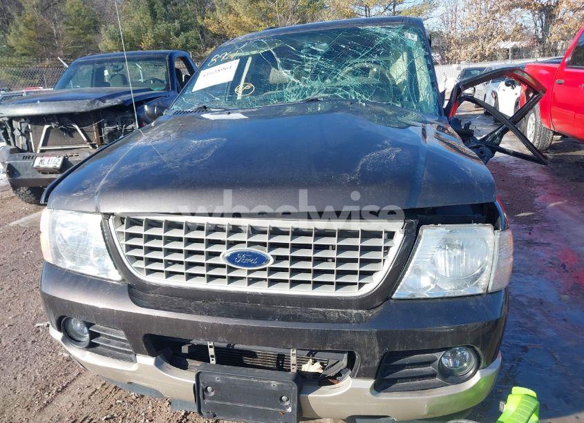 Photo 6 of 2005 Ford Explorer EDDIE BAUER (VIN 1FMZU74W85UA71901)