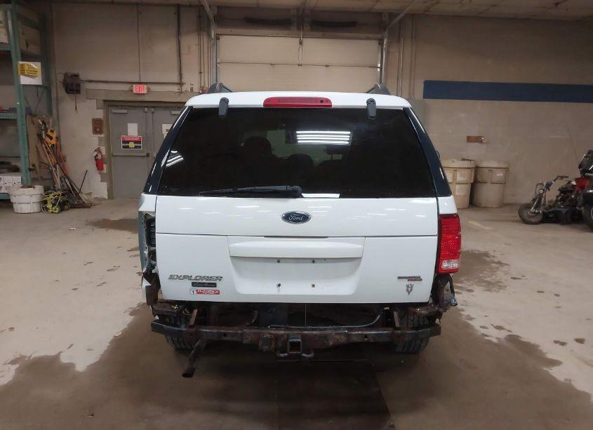 Photo 17 of 2005 Ford Explorer EDDIE BAUER (VIN 1FMZU74WX5ZA47845)