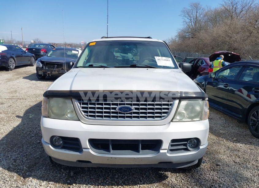 Photo 12 of 2002 Ford Explorer LIMITED (VIN 1FMZU75E12ZA77334)