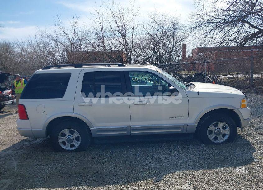 Photo 13 of 2002 Ford Explorer LIMITED (VIN 1FMZU75E12ZA77334)