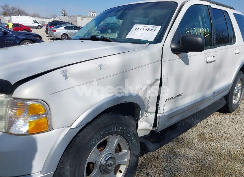 Photo 6 of 2002 Ford Explorer LIMITED (VIN 1FMZU75E12ZA77334)