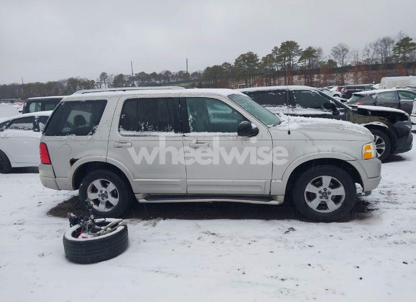 Photo 13 of 2003 Ford Explorer LIMITED (VIN 1FMZU75K23UC27097)