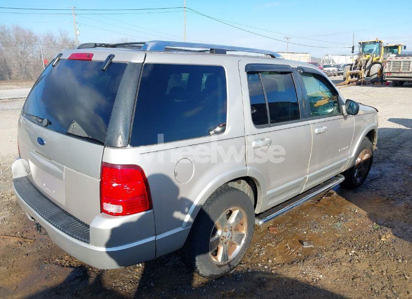 Photo 4 of 2004 Ford Explorer LIMITED (VIN 1FMZU75K44UA59805)