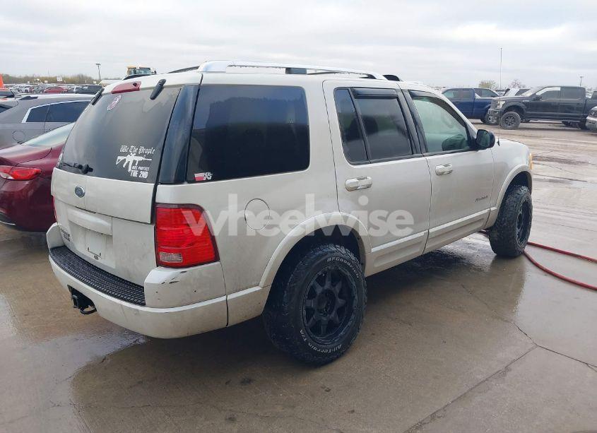 Photo 4 of 2004 Ford Explorer LIMITED (VIN 1FMZU75K84ZA92292)