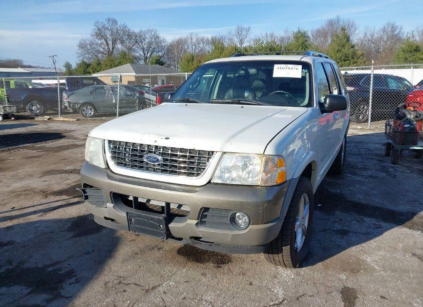Photo 2 of 2004 Ford Explorer LIMITED (VIN 1FMZU75W34ZA80280)