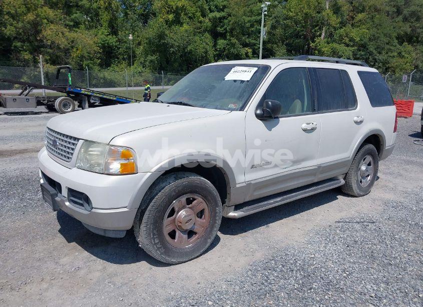 Photo 2 of 2002 Ford Explorer LIMITED (VIN 1FMZU75W52ZC13926)