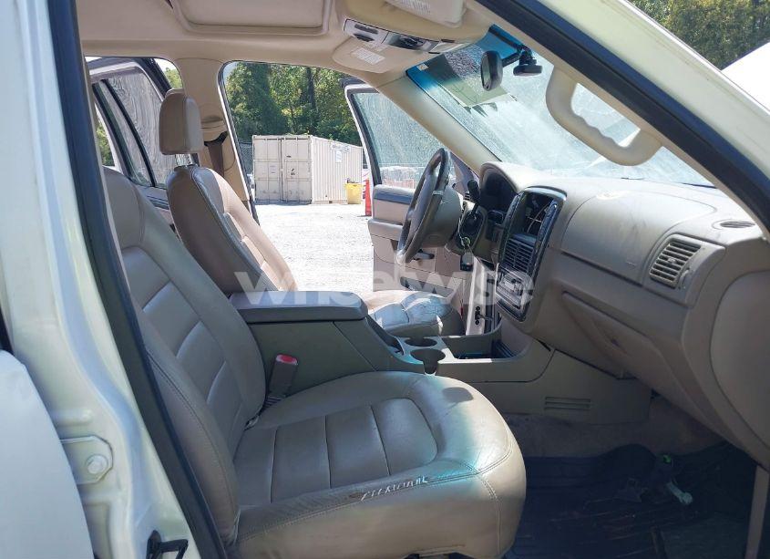 Photo 5 of 2002 Ford Explorer LIMITED (VIN 1FMZU75W52ZC13926)