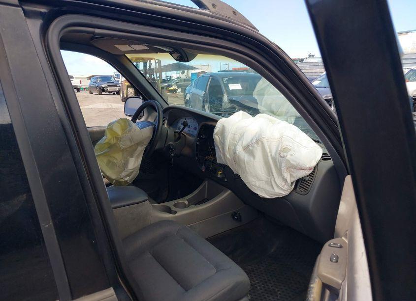 Photo 5 of 2002 Ford Explorer SPORT TRAC VALUE (VIN 1FMZU77E02UB84319)