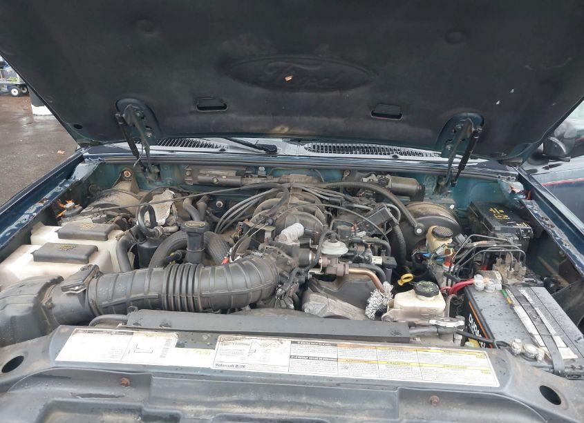 Photo 10 of 2001 Ford Explorer SPORT TRAC (VIN 1FMZU77E11UC70933)