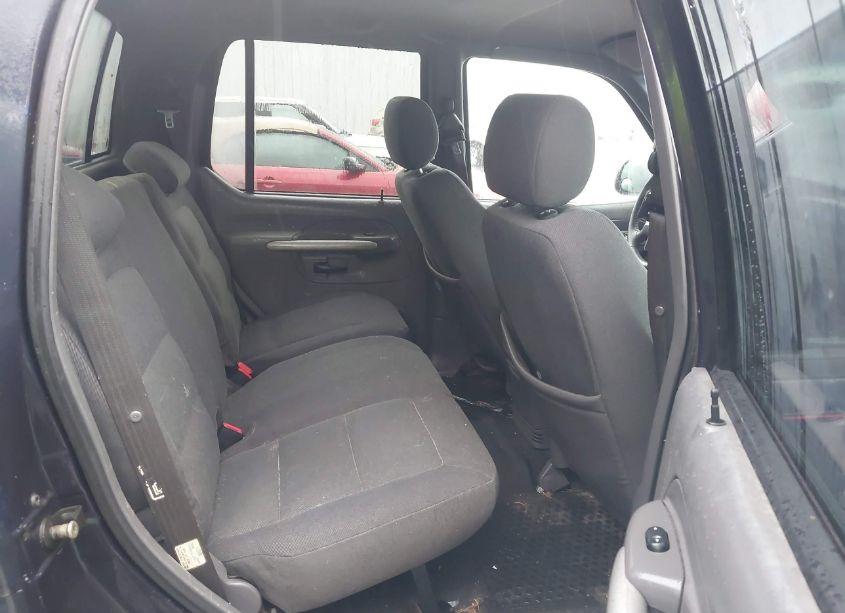 Photo 8 of 2001 Ford Explorer SPORT TRAC (VIN 1FMZU77E11UC70933)