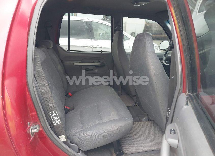 Photo 8 of 2002 Ford Explorer SPORT TRAC (VIN 1FMZU77E12UD41808)