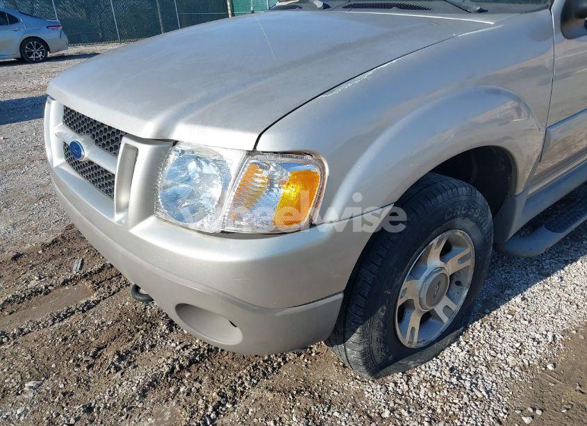 Photo 12 of 2003 Ford Explorer SPORT TRAC XLS/XLT (VIN 1FMZU77E13UC07611)