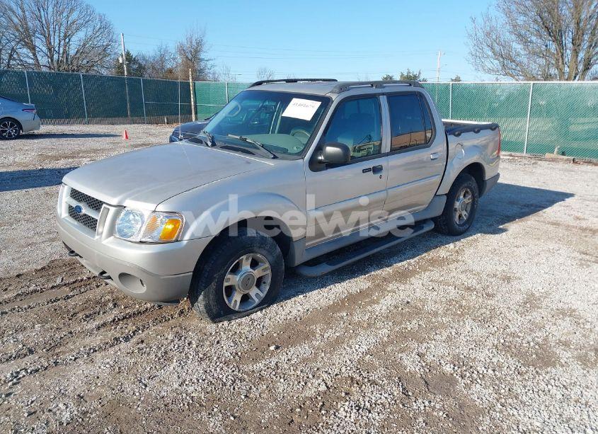 Photo 2 of 2003 Ford Explorer SPORT TRAC XLS/XLT (VIN 1FMZU77E13UC07611)