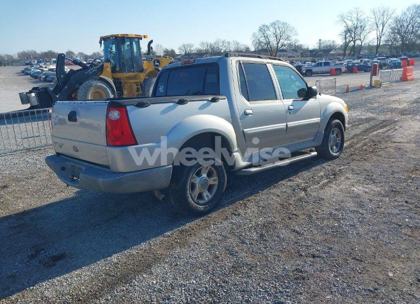 Photo 4 of 2003 Ford Explorer SPORT TRAC XLS/XLT (VIN 1FMZU77E13UC07611)