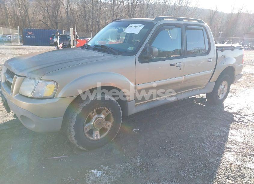 Photo 2 of 2002 Ford Explorer SPORT TRAC (VIN 1FMZU77E22UB86217)