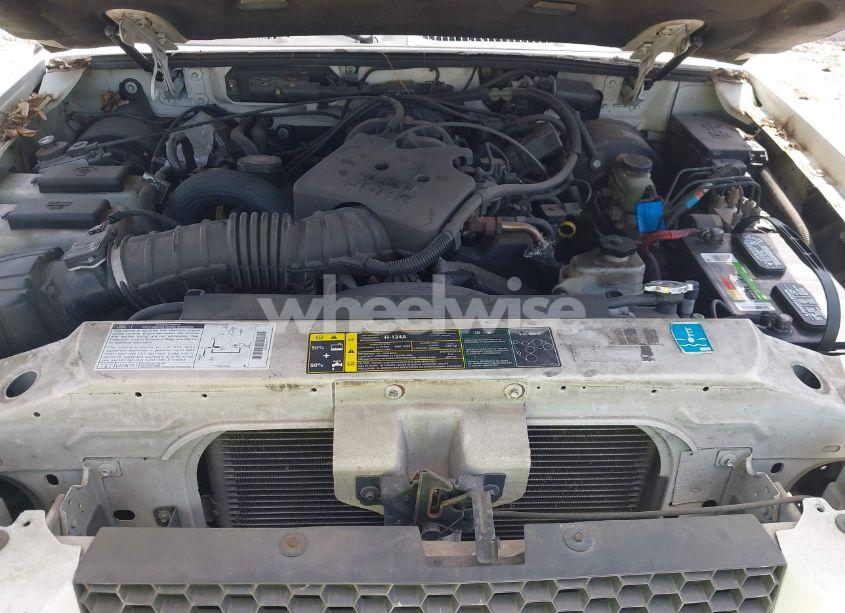 Photo 10 of 2002 Ford Explorer SPORT TRAC (VIN 1FMZU77E22UD24886)