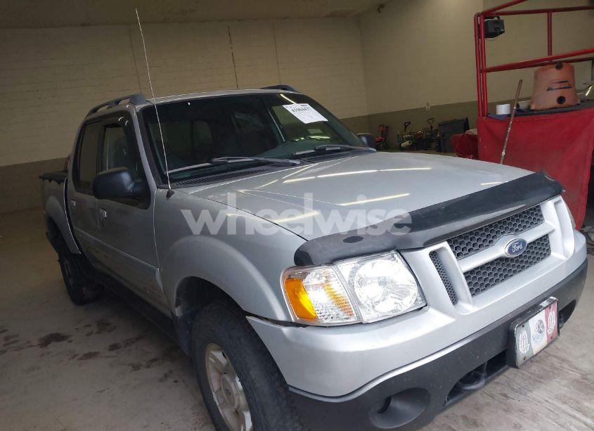 Photo 13 of 2002 Ford Explorer SPORT TRAC (VIN 1FMZU77E32UB44347)