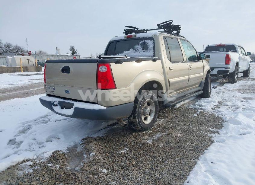 Photo 4 of 2003 Ford Explorer SPORT TRAC XLS/XLT (VIN 1FMZU77E33UA31967)