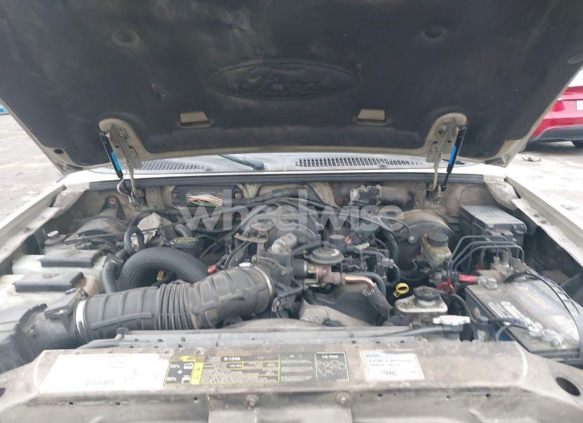 Photo 10 of 2003 Ford Explorer SPORT TRAC XLS/XLT (VIN 1FMZU77E33UB19417)