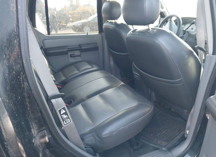 Photo 8 of 2003 Ford Explorer SPORT TRAC XLS/XLT (VIN 1FMZU77E33UB66740)