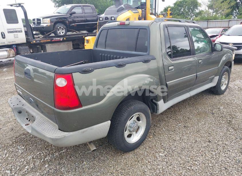 Photo 4 of 2002 Ford Explorer SPORT TRAC (VIN 1FMZU77E42UC02871)