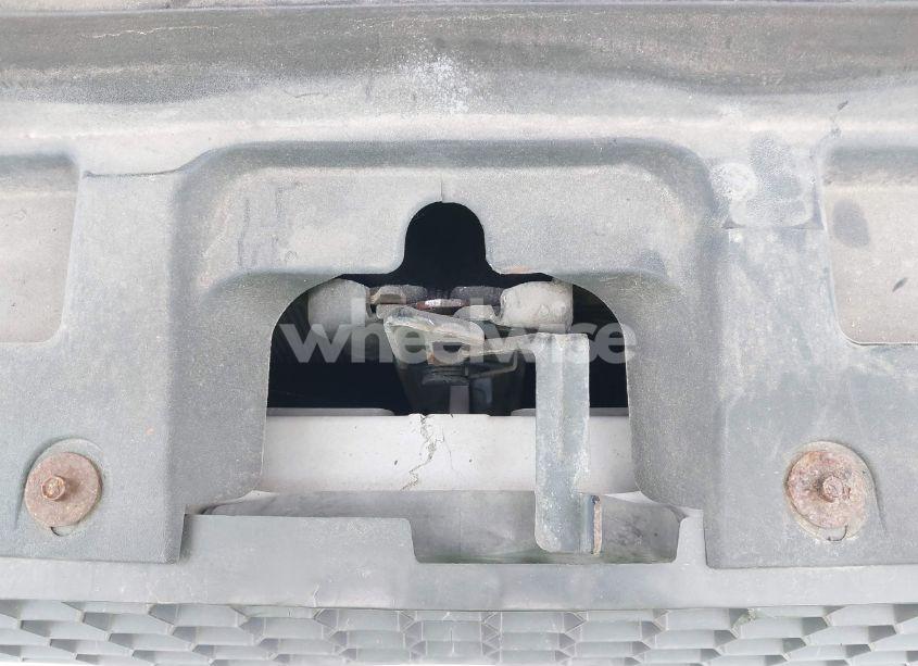 Photo 6 of 2002 Ford Explorer SPORT TRAC (VIN 1FMZU77E42UC02871)